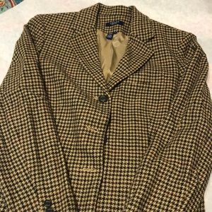 Fall houndstooth blazer